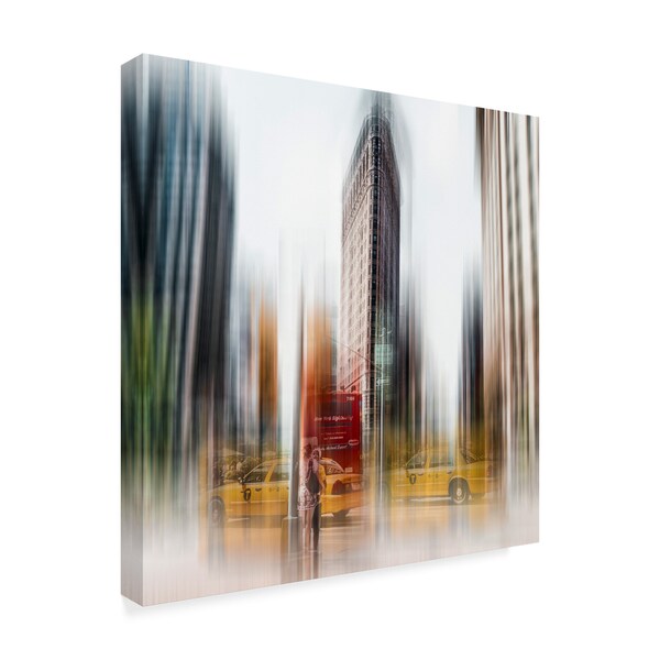 Carmine Chiriaco 'Flatiron Blur' Canvas Art,18x18